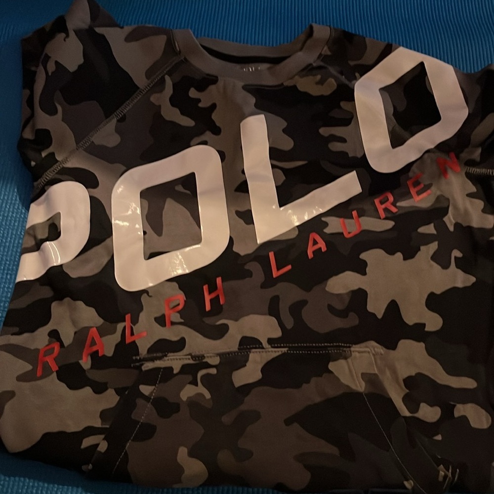 Polo big boys camo sweatshirt. Med 10-12